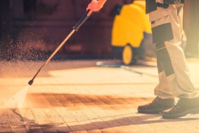 Hire a Metro Detroit Pressure Washing Company to Help with Spring Cleaning