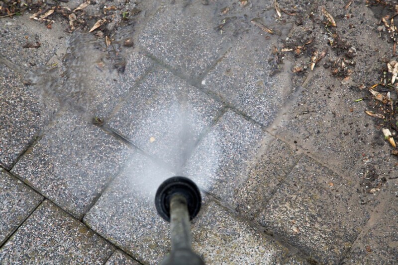 Why Hiring Professionals to Pressure Wash Concrete Surfaces is a Good Idea